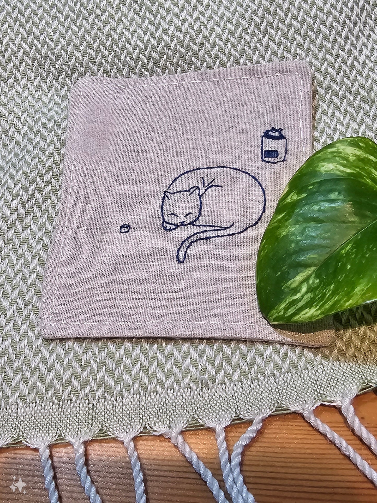 Individual Hand Embroidered Chinese Winter Solar Term Cat Coaster (Greater Cold)